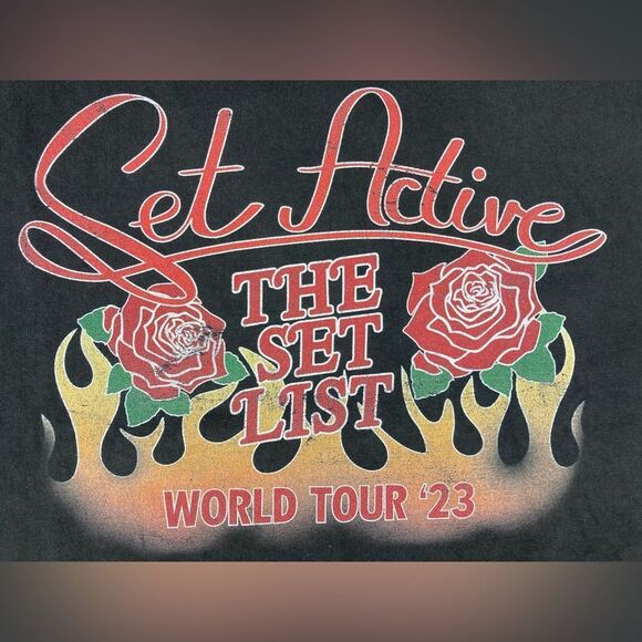 Set Active World Tour 23 Flames Rose Graphic T-Shirt Women XS Oversized Black - Picture 2 of 5